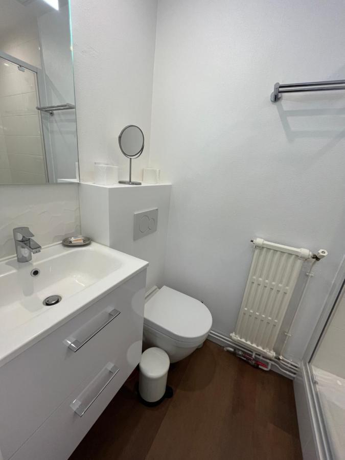 Paon, Coquet Appt Avec Parking A Caen Apartment Exterior photo
