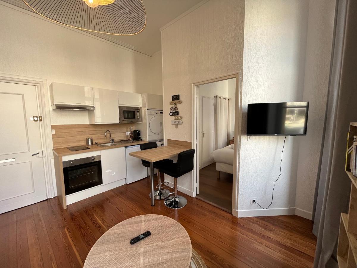 Paon, Coquet Appt Avec Parking A Caen Apartment Exterior photo